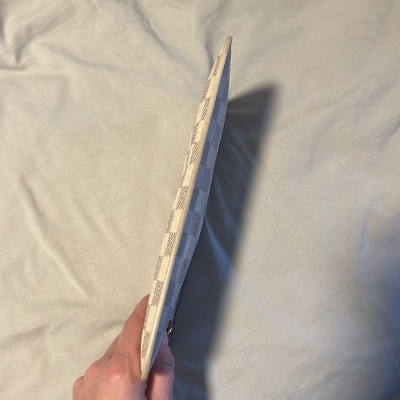 Louis Vuitton Neverfull Wristlet - Picture 6 of 9